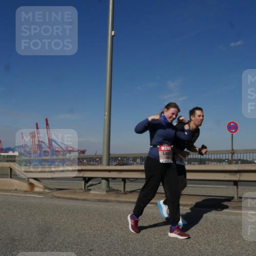 03.10.2025 - Köhlbrandbrückenlauf Matties Gatica Varas http://msf.ph/oto/9010058 03.10.2025 13:08:17 Position 2  meine-sportfotos.de