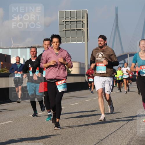 03.10.2025 - Köhlbrandbrückenlauf Luisa Fischer http://msf.ph/oto/9010062 03.10.2025 10:52:02 Position 3 1424, 3835, 626 meine-sportfotos.de