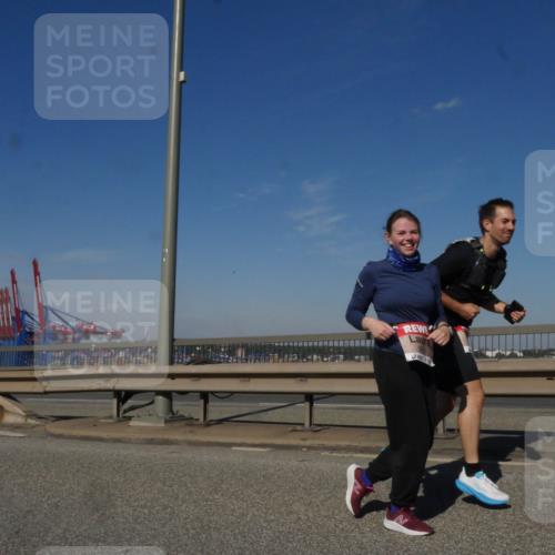 03.10.2025 - Köhlbrandbrückenlauf Matties Gatica Varas http://msf.ph/oto/9010064 03.10.2025 13:08:17 Position 2  meine-sportfotos.de