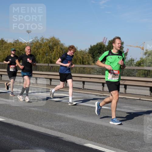 03.10.2025 - Köhlbrandbrückenlauf Julia Fischer http://msf.ph/oto/9010072 03.10.2025 12:54:49 Position 3 5705 meine-sportfotos.de