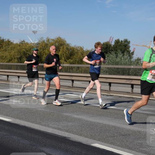 03.10.2025 - Köhlbrandbrückenlauf Julia Fischer http://msf.ph/oto/9010076 03.10.2025 12:54:49 Position 3 5705 meine-sportfotos.de