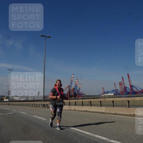 03.10.2025 - Köhlbrandbrückenlauf Matties Gatica Varas http://msf.ph/oto/9010090 03.10.2025 13:08:56 Position 2  meine-sportfotos.de