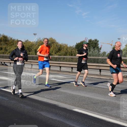 03.10.2025 - Köhlbrandbrückenlauf Julia Fischer http://msf.ph/oto/9010091 03.10.2025 12:54:51 Position 3  meine-sportfotos.de