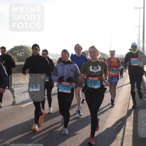 03.10.2025 - Köhlbrandbrückenlauf Fabian Wolf http://msf.ph/oto/9010092 03.10.2025 09:21:24 Position 3 3162, 3535, 3108, 3843 meine-sportfotos.de
