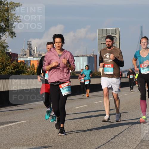 03.10.2025 - Köhlbrandbrückenlauf Luisa Fischer http://msf.ph/oto/9010093 03.10.2025 10:52:04 Position 3  meine-sportfotos.de
