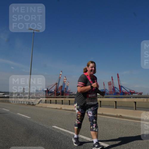 03.10.2025 - Köhlbrandbrückenlauf Matties Gatica Varas http://msf.ph/oto/9010109 03.10.2025 13:08:57 Position 2 5612 meine-sportfotos.de