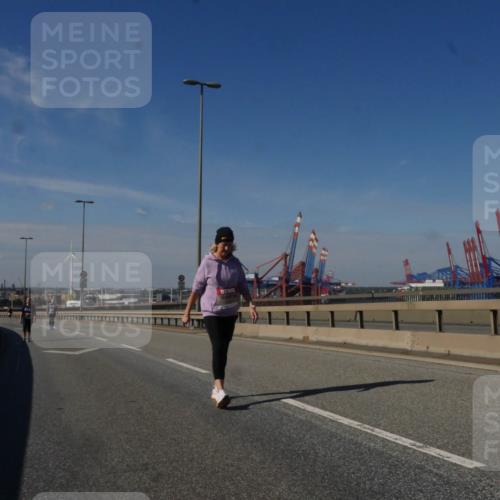 03.10.2025 - Köhlbrandbrückenlauf Matties Gatica Varas http://msf.ph/oto/9010118 03.10.2025 13:09:06 Position 2  meine-sportfotos.de