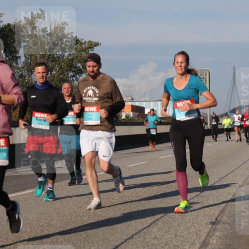 03.10.2025 - Köhlbrandbrückenlauf Luisa Fischer http://msf.ph/oto/9010122 03.10.2025 10:52:06 Position 3 1424, 3188, 3835 meine-sportfotos.de