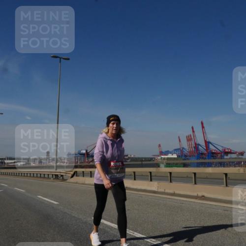 03.10.2025 - Köhlbrandbrückenlauf Matties Gatica Varas http://msf.ph/oto/9010139 03.10.2025 13:09:07 Position 2  meine-sportfotos.de