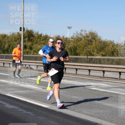 03.10.2025 - Köhlbrandbrückenlauf Julia Fischer http://msf.ph/oto/9010149 03.10.2025 12:55:06 Position 3  meine-sportfotos.de