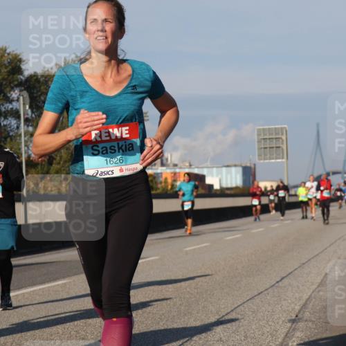 03.10.2025 - Köhlbrandbrückenlauf Luisa Fischer http://msf.ph/oto/9010151 03.10.2025 10:52:08 Position 3 2761, 1626 meine-sportfotos.de