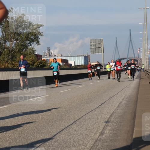 03.10.2025 - Köhlbrandbrückenlauf Luisa Fischer http://msf.ph/oto/9010154 03.10.2025 10:52:09 Position 3  meine-sportfotos.de
