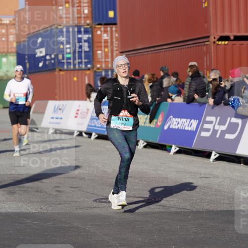 03.10.2025 - Köhlbrandbrückenlauf Michael Burmester http://msf.ph/oto/9010163 03.10.2025 10:11:12 Ziel 1341, 1844, 2214, 2939, 3011, 3120, 3121, 3167, 3238, 3542 meine-sportfotos.de