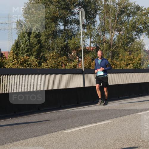 03.10.2025 - Köhlbrandbrückenlauf Luisa Fischer http://msf.ph/oto/9010174 03.10.2025 10:52:10 Position 3  meine-sportfotos.de