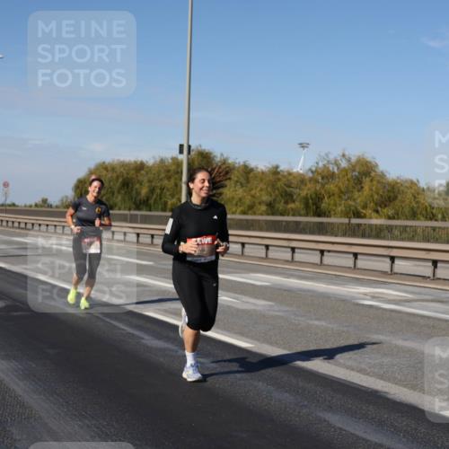 03.10.2025 - Köhlbrandbrückenlauf Julia Fischer http://msf.ph/oto/9010177 03.10.2025 12:55:10 Position 3  meine-sportfotos.de