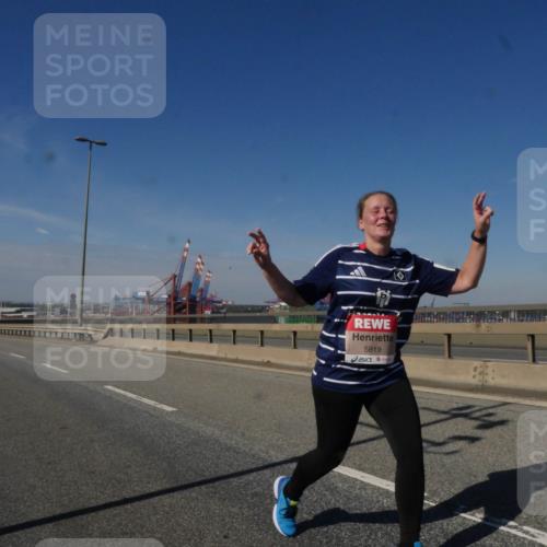 03.10.2025 - Köhlbrandbrückenlauf Matties Gatica Varas http://msf.ph/oto/9010178 03.10.2025 13:09:29 Position 2 5819 meine-sportfotos.de