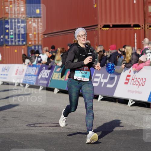 03.10.2025 - Köhlbrandbrückenlauf Michael Burmester http://msf.ph/oto/9010180 03.10.2025 10:11:12 Ziel 1341, 1844, 2214, 2939, 3011, 3120, 3121, 3167, 3238, 3542 meine-sportfotos.de