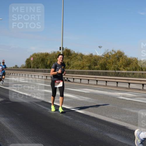 03.10.2025 - Köhlbrandbrückenlauf Julia Fischer http://msf.ph/oto/9010188 03.10.2025 12:55:11 Position 3  meine-sportfotos.de