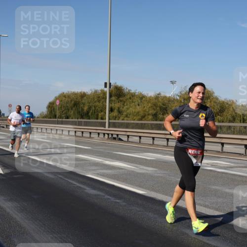 03.10.2025 - Köhlbrandbrückenlauf Julia Fischer http://msf.ph/oto/9010198 03.10.2025 12:55:12 Position 3  meine-sportfotos.de
