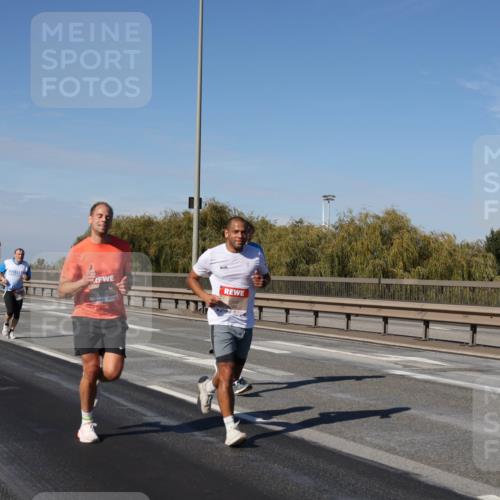 03.10.2025 - Köhlbrandbrückenlauf Julia Fischer http://msf.ph/oto/9010205 03.10.2025 12:55:15 Position 3  meine-sportfotos.de
