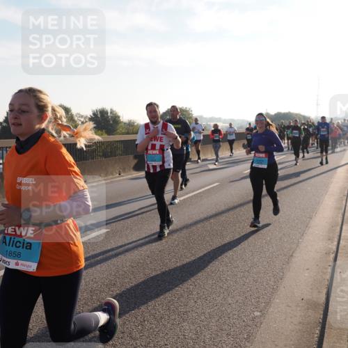 03.10.2025 - Köhlbrandbrückenlauf Fabian Wolf http://msf.ph/oto/9010232 03.10.2025 09:21:30 Position 3 1858 meine-sportfotos.de