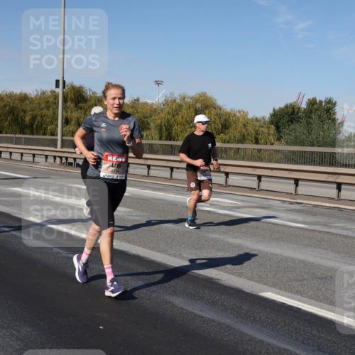 03.10.2025 - Köhlbrandbrückenlauf Julia Fischer http://msf.ph/oto/9010233 03.10.2025 12:55:22 Position 3 4196 meine-sportfotos.de