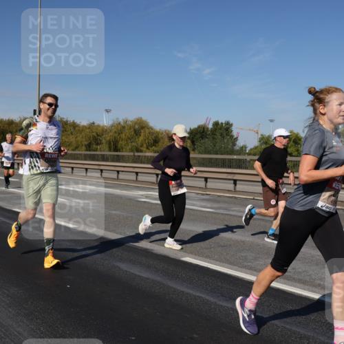 03.10.2025 - Köhlbrandbrückenlauf Julia Fischer http://msf.ph/oto/9010242 03.10.2025 12:55:23 Position 3  meine-sportfotos.de