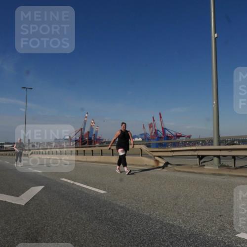 03.10.2025 - Köhlbrandbrückenlauf Matties Gatica Varas http://msf.ph/oto/9010246 03.10.2025 13:09:59 Position 2  meine-sportfotos.de