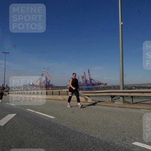 03.10.2025 - Köhlbrandbrückenlauf Matties Gatica Varas http://msf.ph/oto/9010252 03.10.2025 13:09:59 Position 2  meine-sportfotos.de
