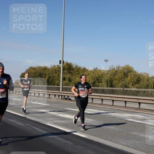 03.10.2025 - Köhlbrandbrückenlauf Julia Fischer http://msf.ph/oto/9010256 03.10.2025 12:55:28 Position 3  meine-sportfotos.de