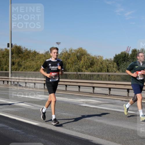 03.10.2025 - Köhlbrandbrückenlauf Julia Fischer http://msf.ph/oto/9010264 03.10.2025 12:55:30 Position 3 4147 meine-sportfotos.de