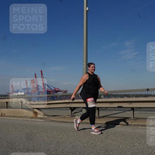 03.10.2025 - Köhlbrandbrückenlauf Matties Gatica Varas http://msf.ph/oto/9010268 03.10.2025 13:10:01 Position 2 5545 meine-sportfotos.de