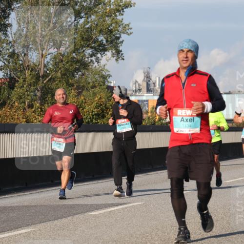 03.10.2025 - Köhlbrandbrückenlauf Luisa Fischer http://msf.ph/oto/9010282 03.10.2025 10:52:17 Position 3 1299, 1559, 1134, 334 meine-sportfotos.de