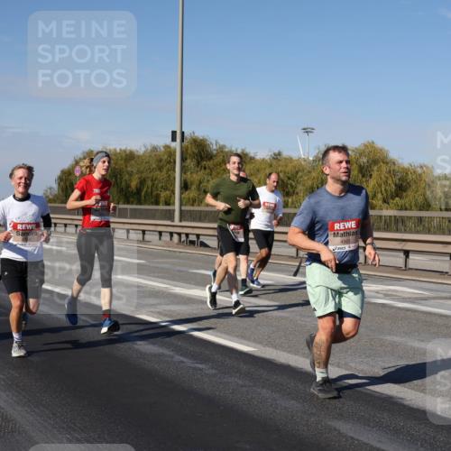 03.10.2025 - Köhlbrandbrückenlauf Julia Fischer http://msf.ph/oto/9010285 03.10.2025 12:55:34 Position 3 4901 meine-sportfotos.de