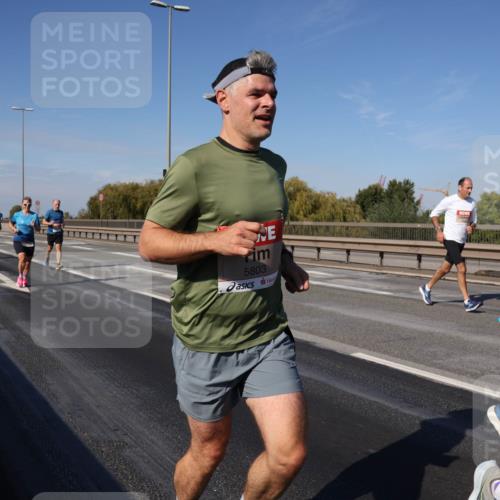 03.10.2025 - Köhlbrandbrückenlauf Julia Fischer http://msf.ph/oto/9010303 03.10.2025 12:55:36 Position 3 5803, 6661 meine-sportfotos.de