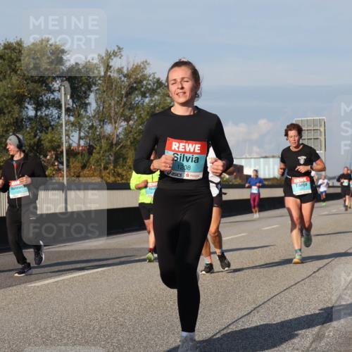 03.10.2025 - Köhlbrandbrückenlauf Luisa Fischer http://msf.ph/oto/9010325 03.10.2025 10:52:20 Position 3 1208 meine-sportfotos.de