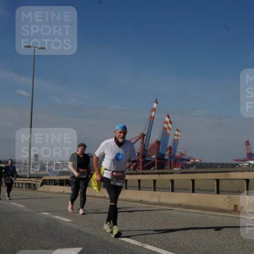 03.10.2025 - Köhlbrandbrückenlauf Matties Gatica Varas http://msf.ph/oto/9010330 03.10.2025 13:10:16 Position 2  meine-sportfotos.de