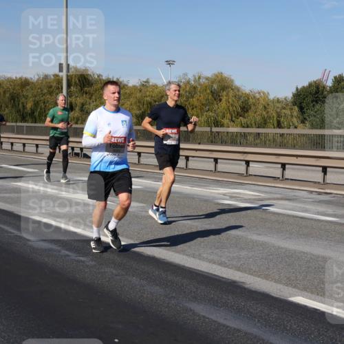 03.10.2025 - Köhlbrandbrückenlauf Julia Fischer http://msf.ph/oto/9010344 03.10.2025 12:55:49 Position 3  meine-sportfotos.de