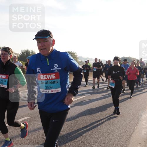 03.10.2025 - Köhlbrandbrückenlauf Fabian Wolf http://msf.ph/oto/9010348 03.10.2025 09:21:36 Position 3 1712, 3582, 2000, 3509 meine-sportfotos.de
