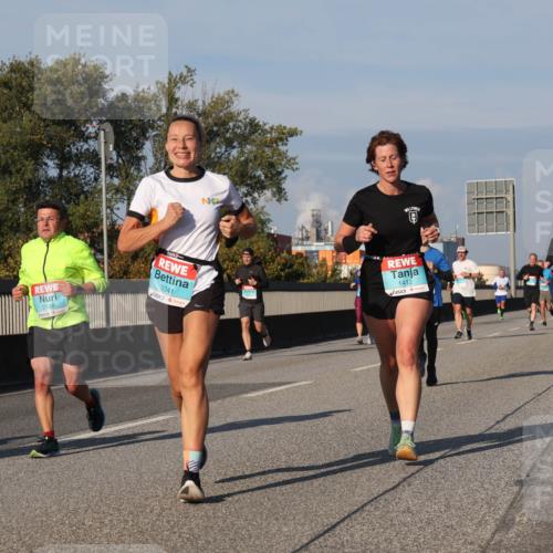 03.10.2025 - Köhlbrandbrückenlauf Luisa Fischer http://msf.ph/oto/9010351 03.10.2025 10:52:22 Position 3 3198, 3341, 1412 meine-sportfotos.de