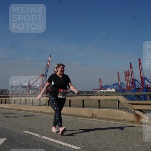 03.10.2025 - Köhlbrandbrückenlauf Matties Gatica Varas http://msf.ph/oto/9010367 03.10.2025 13:10:19 Position 2  meine-sportfotos.de