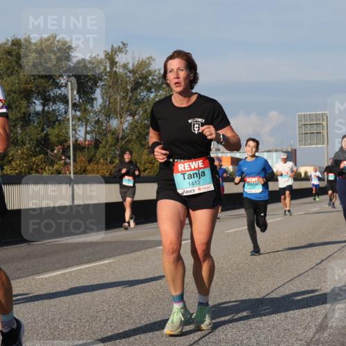 03.10.2025 - Köhlbrandbrückenlauf Luisa Fischer http://msf.ph/oto/9010368 03.10.2025 10:52:23 Position 3 3341, 1412 meine-sportfotos.de