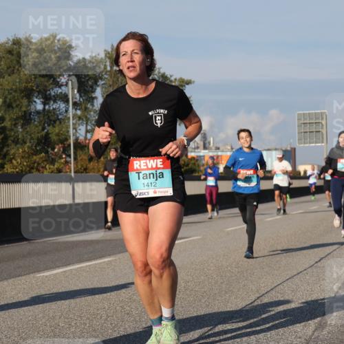 03.10.2025 - Köhlbrandbrückenlauf Luisa Fischer http://msf.ph/oto/9010370 03.10.2025 10:52:23 Position 3 1412 meine-sportfotos.de