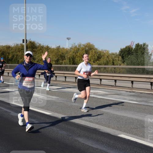 03.10.2025 - Köhlbrandbrückenlauf Julia Fischer http://msf.ph/oto/9010377 03.10.2025 12:55:57 Position 3 4710 meine-sportfotos.de