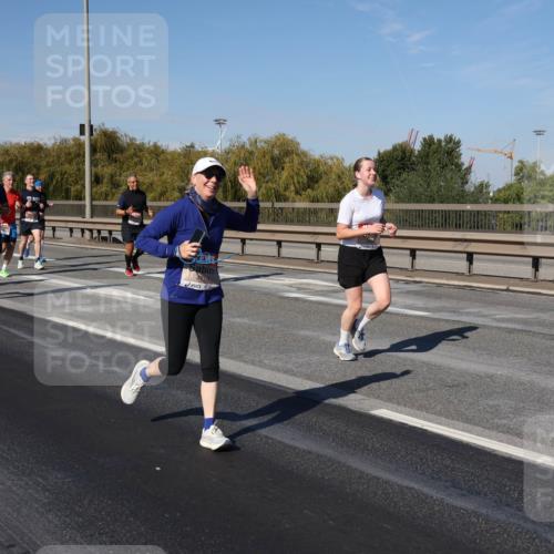 03.10.2025 - Köhlbrandbrückenlauf Julia Fischer http://msf.ph/oto/9010383 03.10.2025 12:55:57 Position 3 4710 meine-sportfotos.de