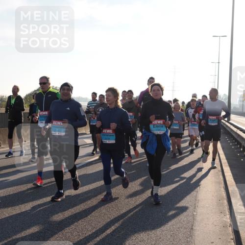 03.10.2025 - Köhlbrandbrückenlauf Fabian Wolf http://msf.ph/oto/9010385 03.10.2025 09:21:40 Position 3 3473, 2140, 2078, 1147, 64 meine-sportfotos.de