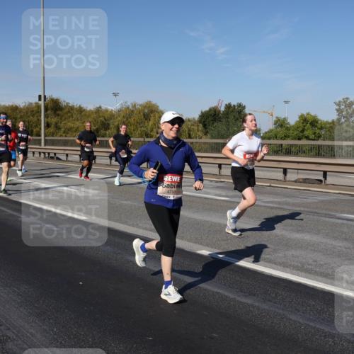03.10.2025 - Köhlbrandbrückenlauf Julia Fischer http://msf.ph/oto/9010387 03.10.2025 12:55:58 Position 3 4710 meine-sportfotos.de
