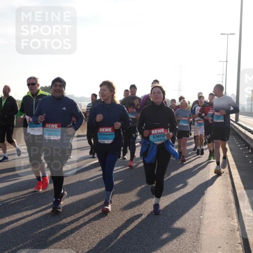 03.10.2025 - Köhlbrandbrückenlauf Fabian Wolf http://msf.ph/oto/9010396 03.10.2025 09:21:40 Position 3 3473, 2140, 2078, 1147 meine-sportfotos.de