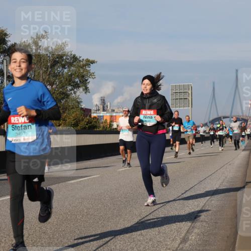 03.10.2025 - Köhlbrandbrückenlauf Luisa Fischer http://msf.ph/oto/9010404 03.10.2025 10:52:26 Position 3 3497, 449 meine-sportfotos.de