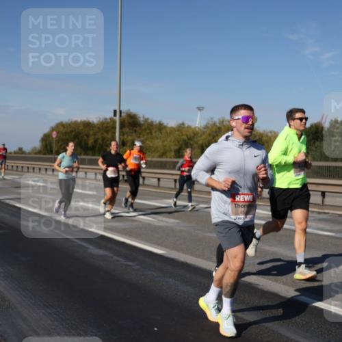 03.10.2025 - Köhlbrandbrückenlauf Julia Fischer http://msf.ph/oto/9010414 03.10.2025 12:56:02 Position 3 45 meine-sportfotos.de